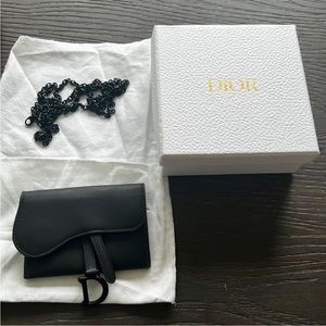CHRISTIAN DIOR
Ultra Matte Calfskin Nano Saddle Chain Pouch Black